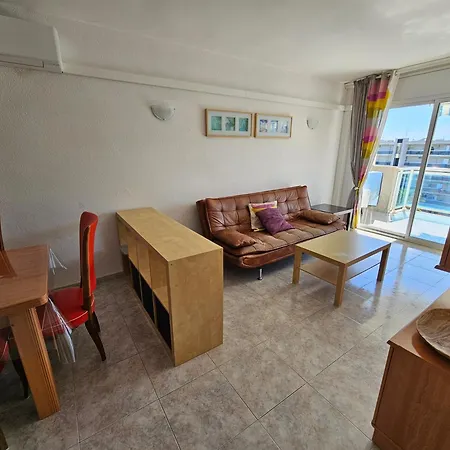 Apartamento Confort Terrasse 21 M2 Pleins Sud Wifi Proche Port Aventura Centre Et 2 2 Sdb Piscine