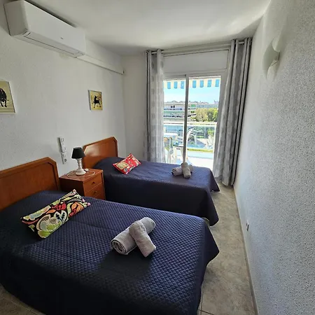 Confort Terrasse 21 M2 Pleins Sud Wifi Proche Port Aventura Centre Et 2 2 Sdb Piscine 아파트 *