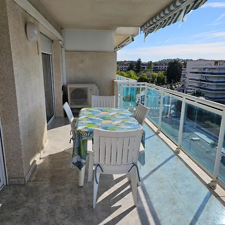 Confort Terrasse 21 M2 Pleins Sud Wifi Proche Port Aventura Centre Et 2 2 Sdb Piscine 아파트 살루
